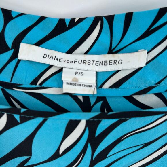Diane von Furstenberg DVF New Hanky Silk Blue Patterned Top Oversized Womens S - Picture 6 of 12